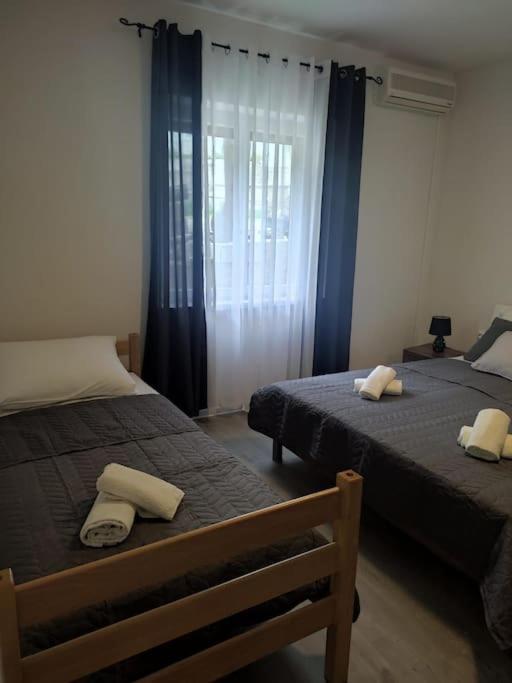 Apartment Dora-100M From The Central Beach Makarska Kültér fotó