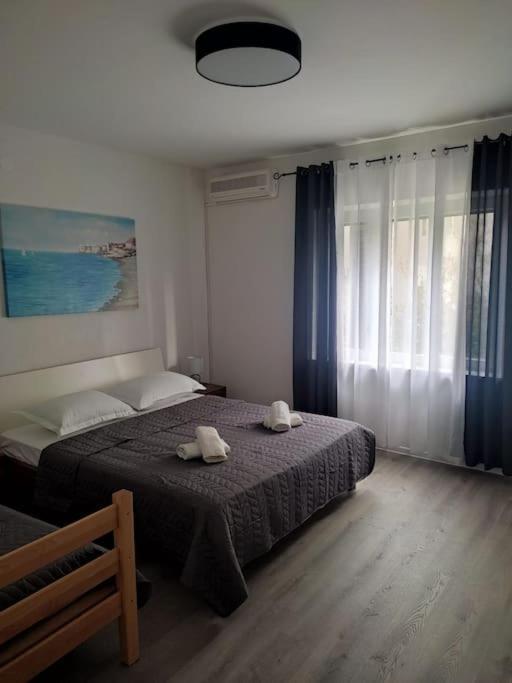 Apartment Dora-100M From The Central Beach Makarska Kültér fotó